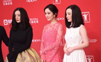 《边水往事》剧组带蒜头亮相红毯